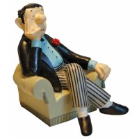 Buchstütze Loriot, Mann im Sessel