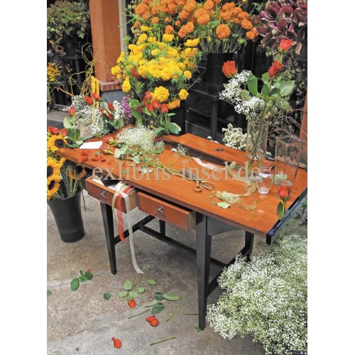 Tisch für Blumen (A-MF119) by shop