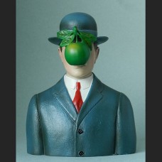 Skulptur nach Magritte der Sohn des Mannes Surrealismus (PA-MAG01) by www.exlibris-insel.de/shop